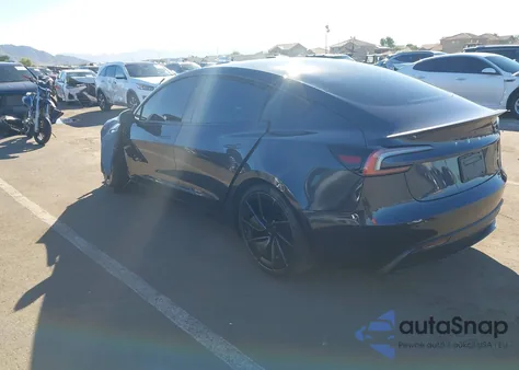 2024 Tesla Model 3 Performance All-Wheel Drive z USA, uszkodzony, nr VIN 5YJ3E1ET4RF906352